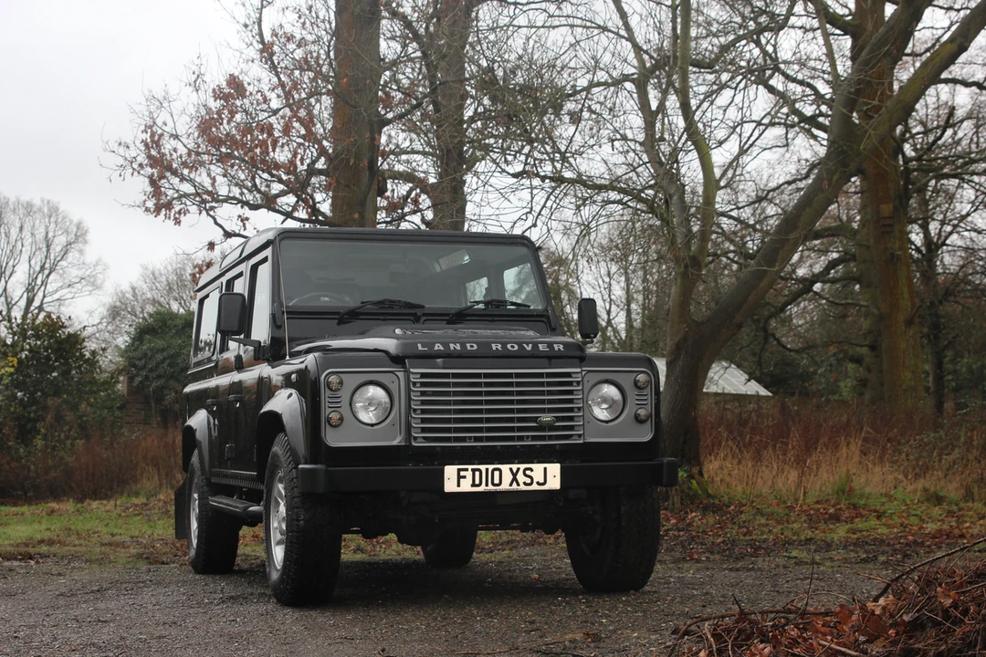 2010 Land Rover Defender 110 - Image 18 of 30
