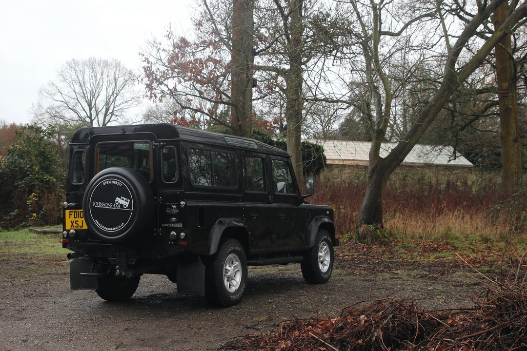 2010 Land Rover Defender 110 - Image 28 of 30