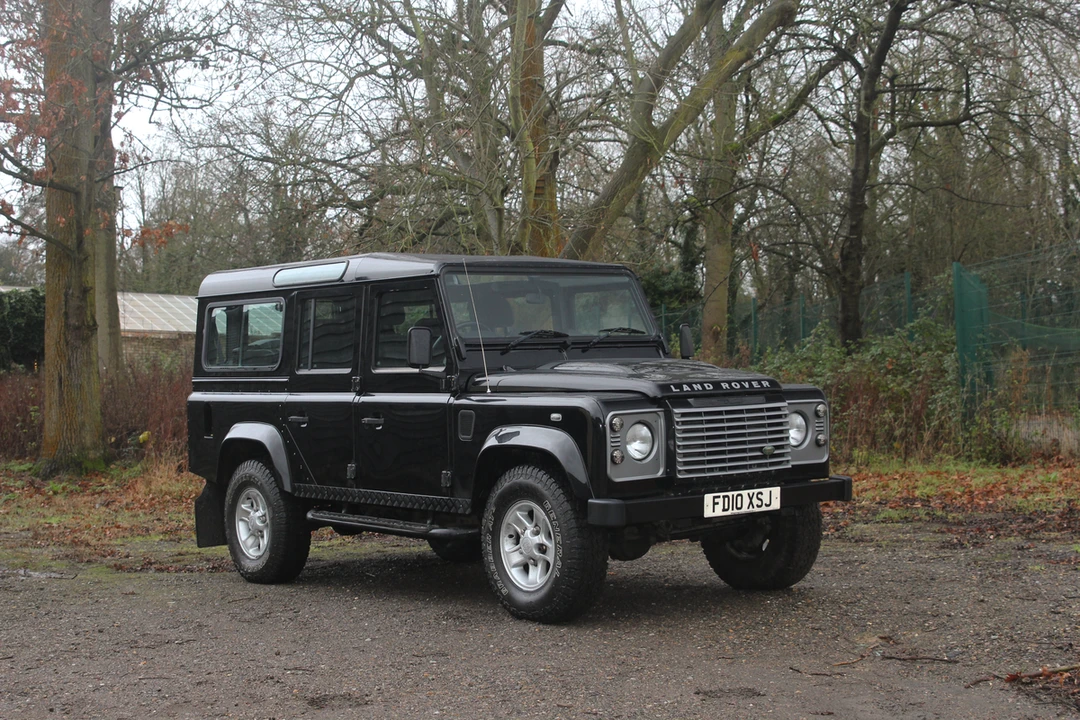 2010 Land Rover Defender 110 - Image 21 of 30