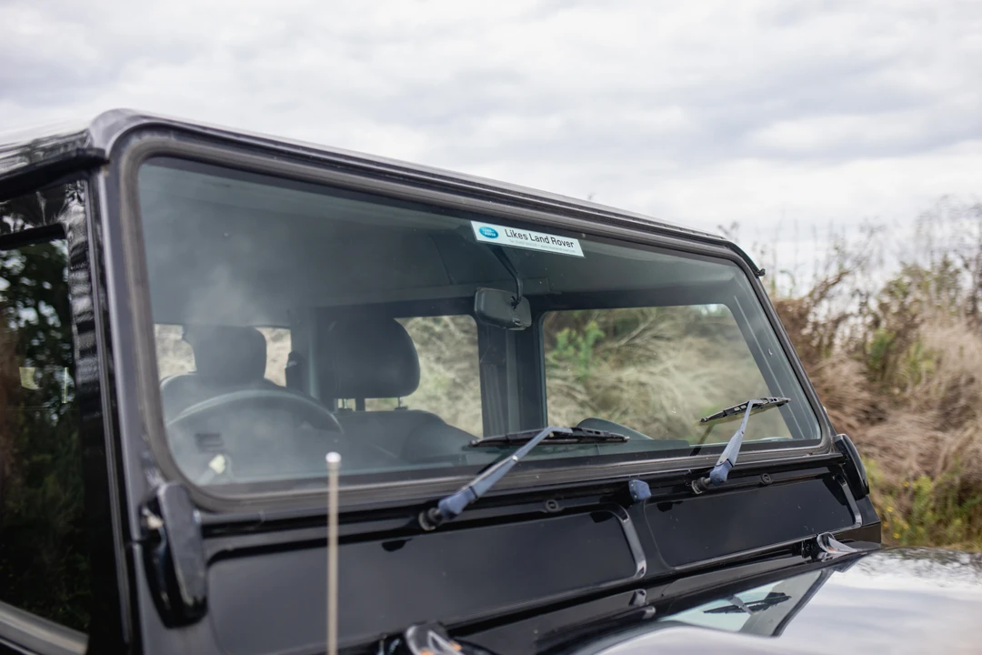 2010 Land Rover Defender 110 - Image 21 of 31