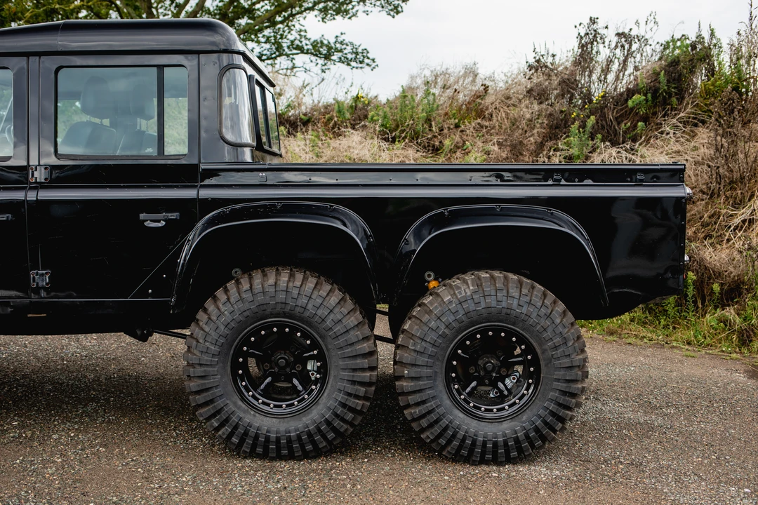2010 Land Rover Defender 110 - Image 29 of 31