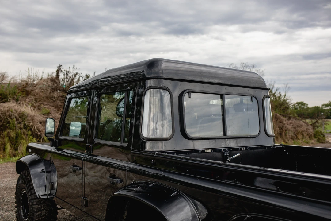 2010 Land Rover Defender 110 - Image 25 of 31