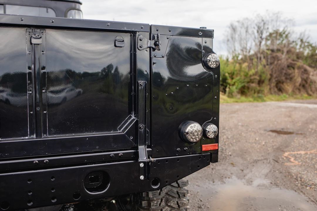 2010 Land Rover Defender 110 - Image 26 of 31