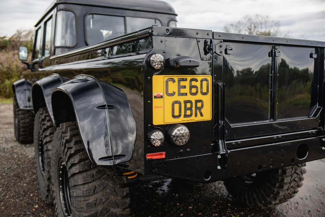 2010 Land Rover Defender 110 - Image 27 of 31