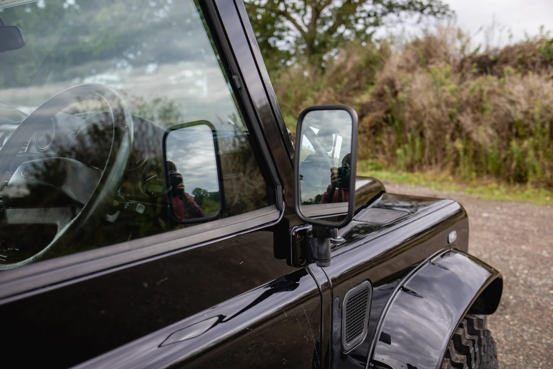 2010 Land Rover Defender 110 - Image 23 of 31