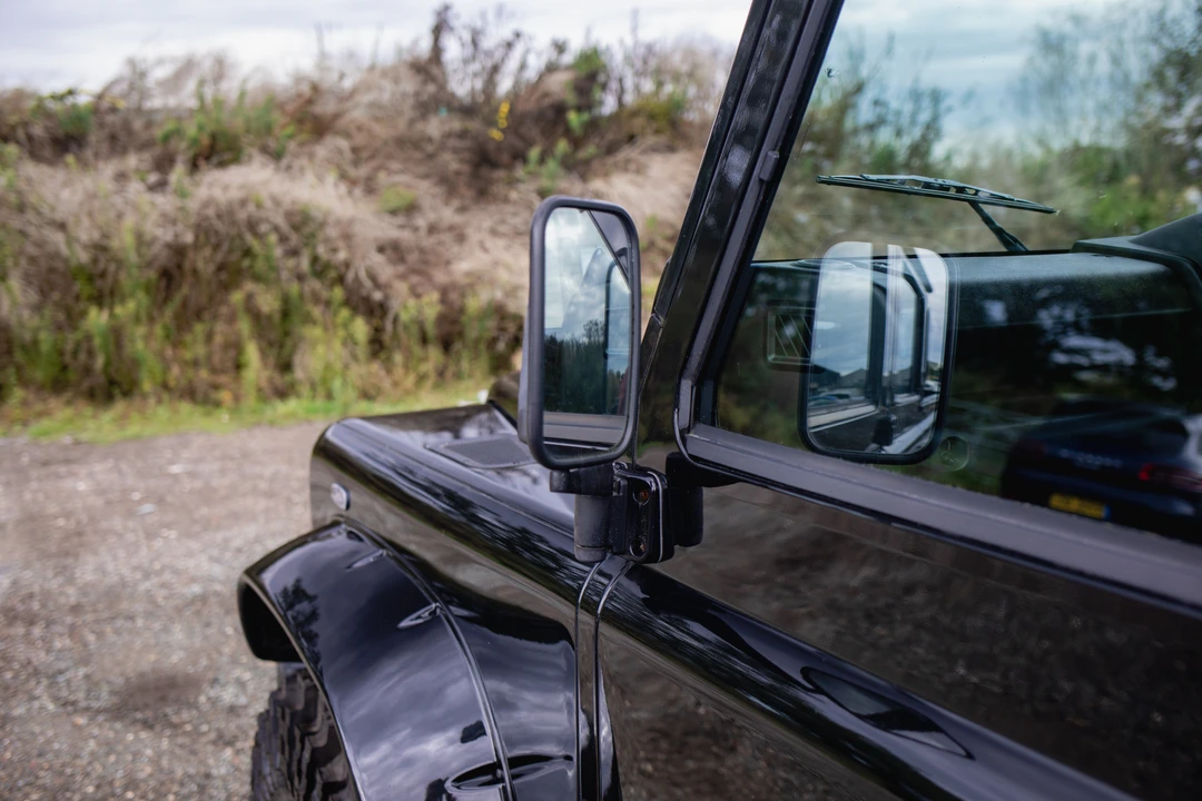 2010 Land Rover Defender 110 - Image 22 of 31