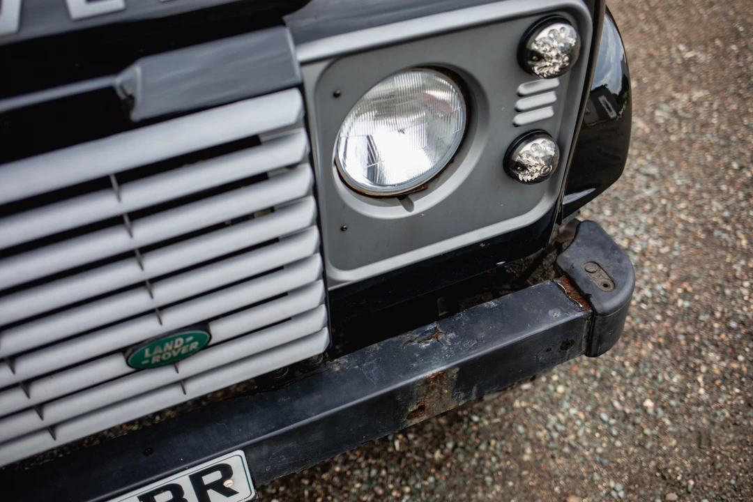 2010 Land Rover Defender 110 - Image 18 of 31