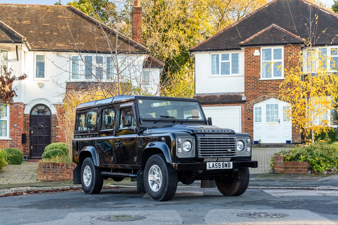 2010 Land Rover Defender 110 - Image 3 of 31