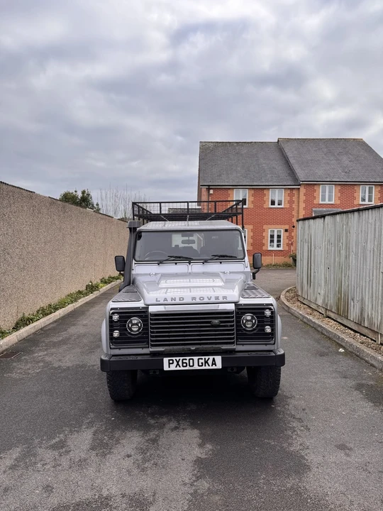 2010 Land Rover Defender 110 - Image 4 of 30