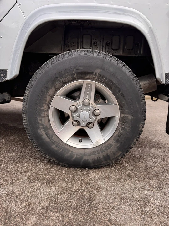 2010 Land Rover Defender 110 - Image 28 of 30