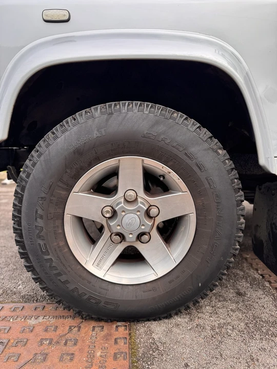 2010 Land Rover Defender 110 - Image 27 of 30