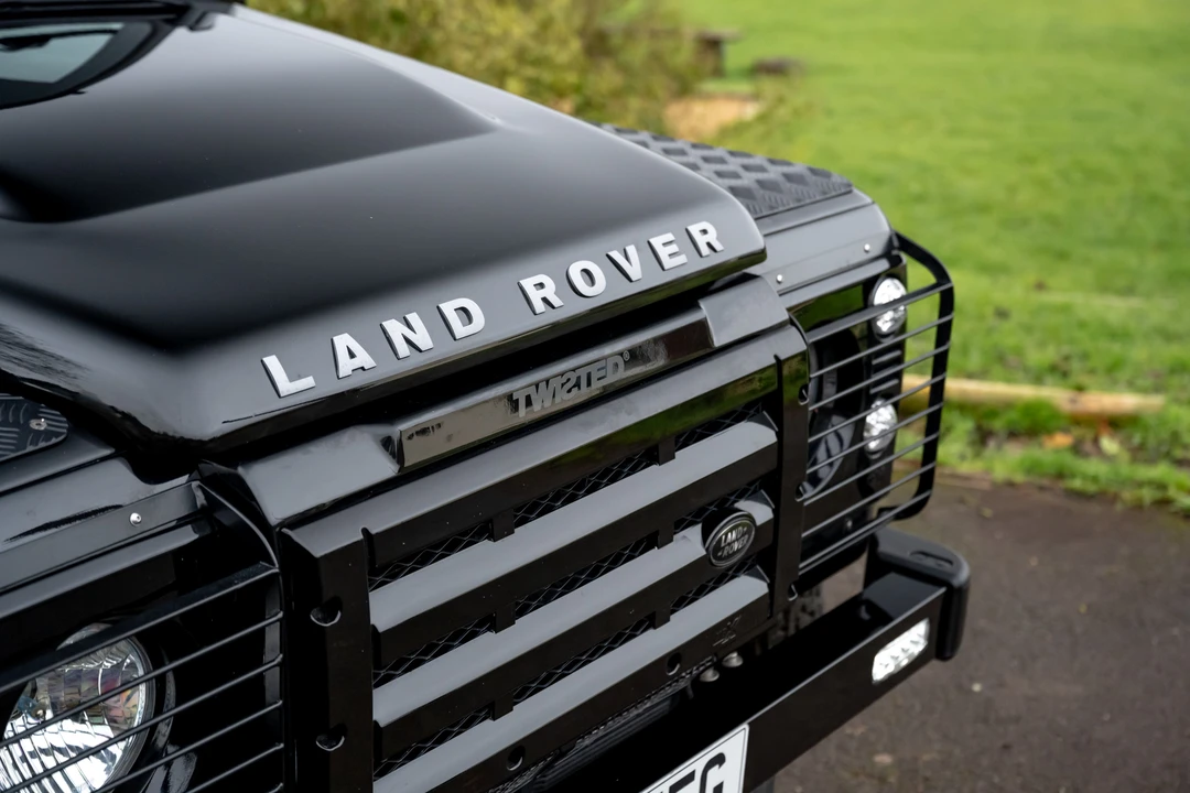 2010 Land Rover Defender 110 - Image 31 of 31