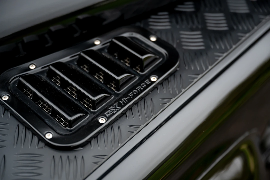 2010 Land Rover Defender 110 - Image 30 of 31