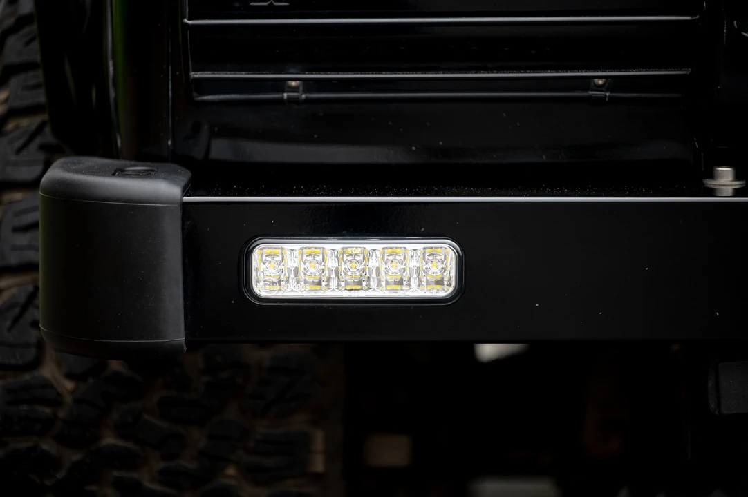 2010 Land Rover Defender 110 - Image 19 of 31