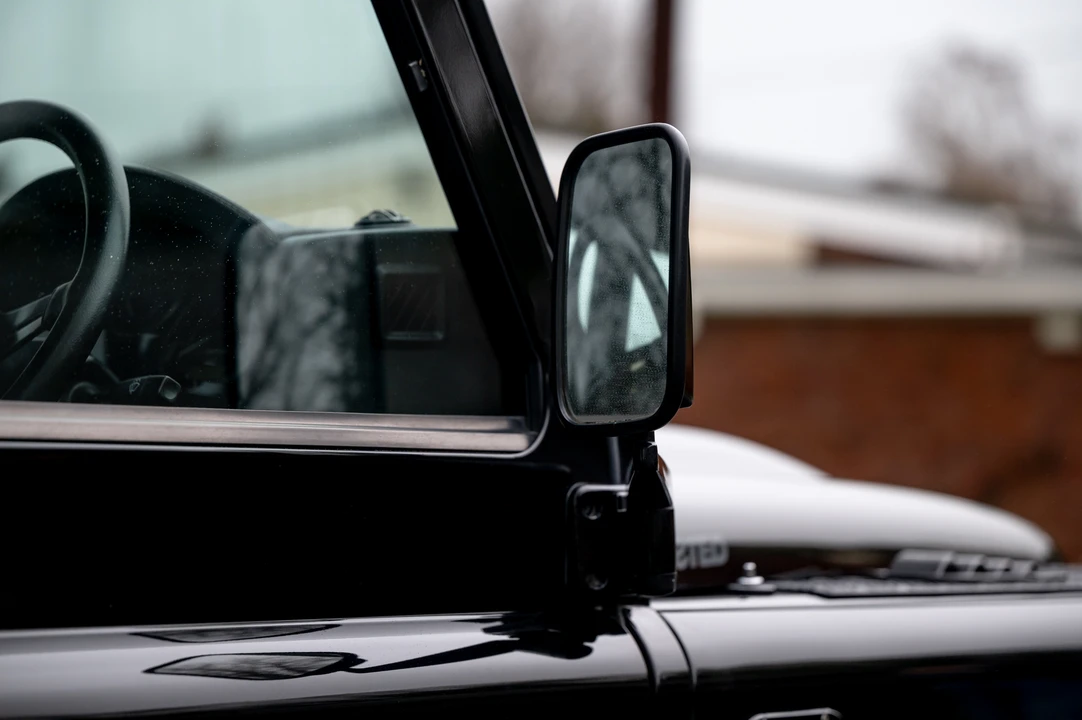 2010 Land Rover Defender 110 - Image 23 of 31
