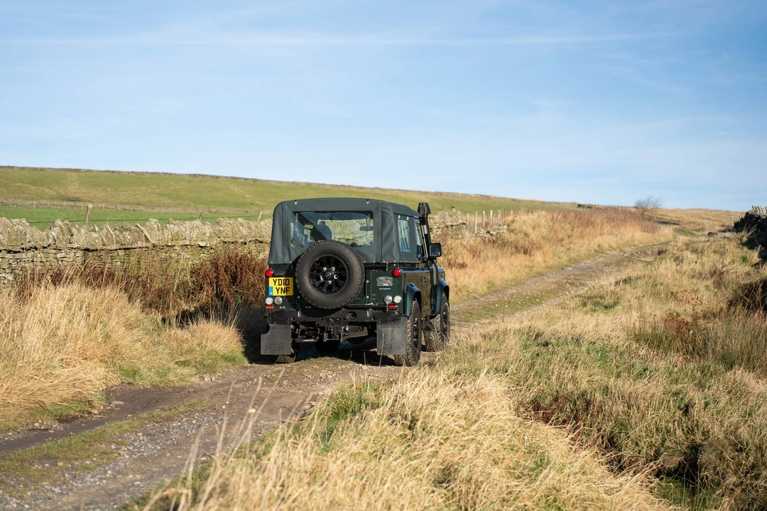 2010 Land Rover Defender 90 - Image 30 of 30