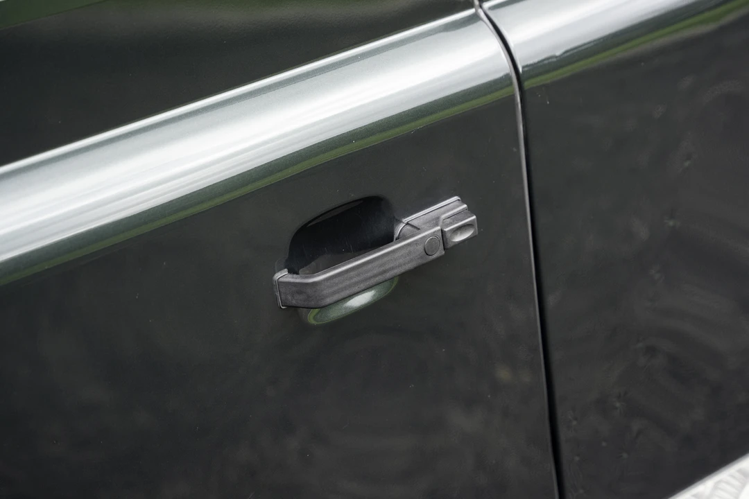 2010 Land Rover Defender 90 - Image 17 of 31
