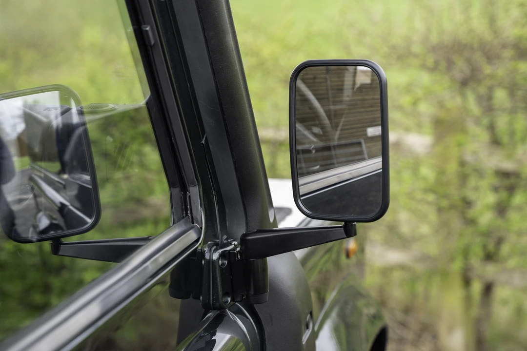 2010 Land Rover Defender 90 - Image 22 of 31