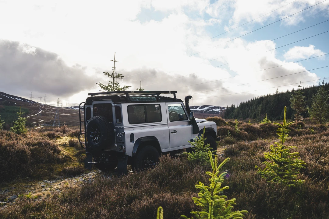 2010 Land Rover Defender 90 - Image 18 of 31