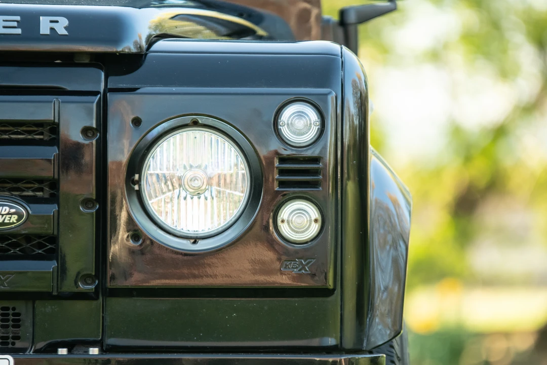 2010 Land Rover Defender 90 - Image 19 of 31