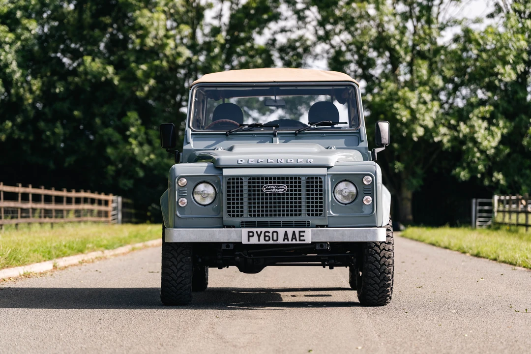 2010 Land Rover Defender 90 - Image 2 of 31