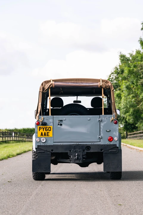 2010 Land Rover Defender 90 - Image 31 of 31