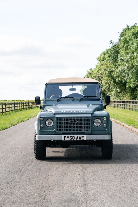 2010 Land Rover Defender 90 - Image 26 of 31