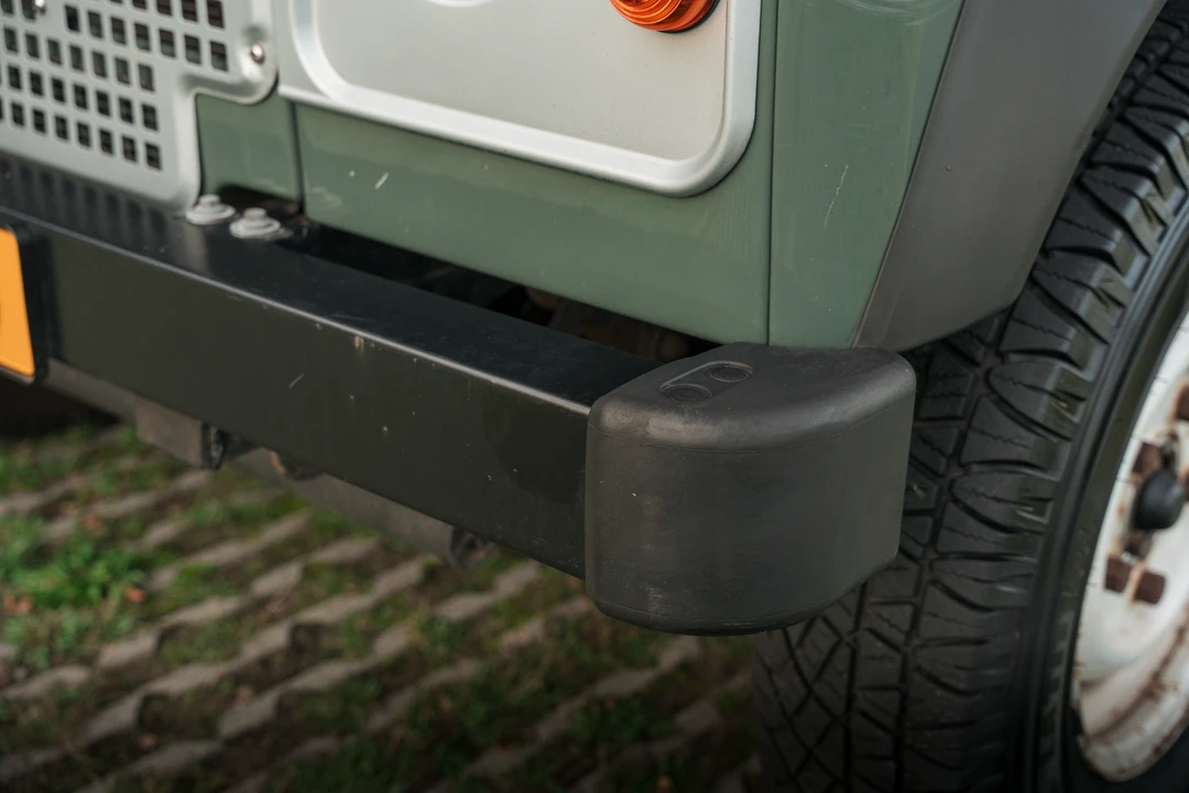 2010 Land Rover Defender 90 - Image 18 of 31