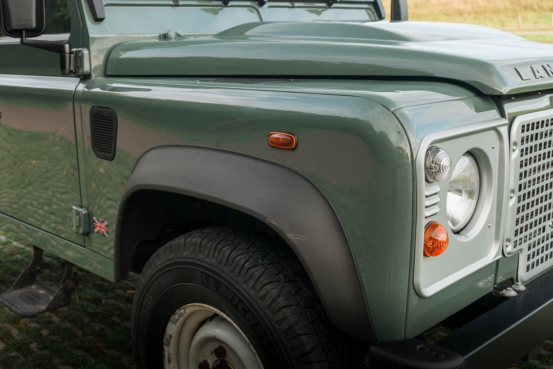 2010 Land Rover Defender 90 - Image 30 of 31