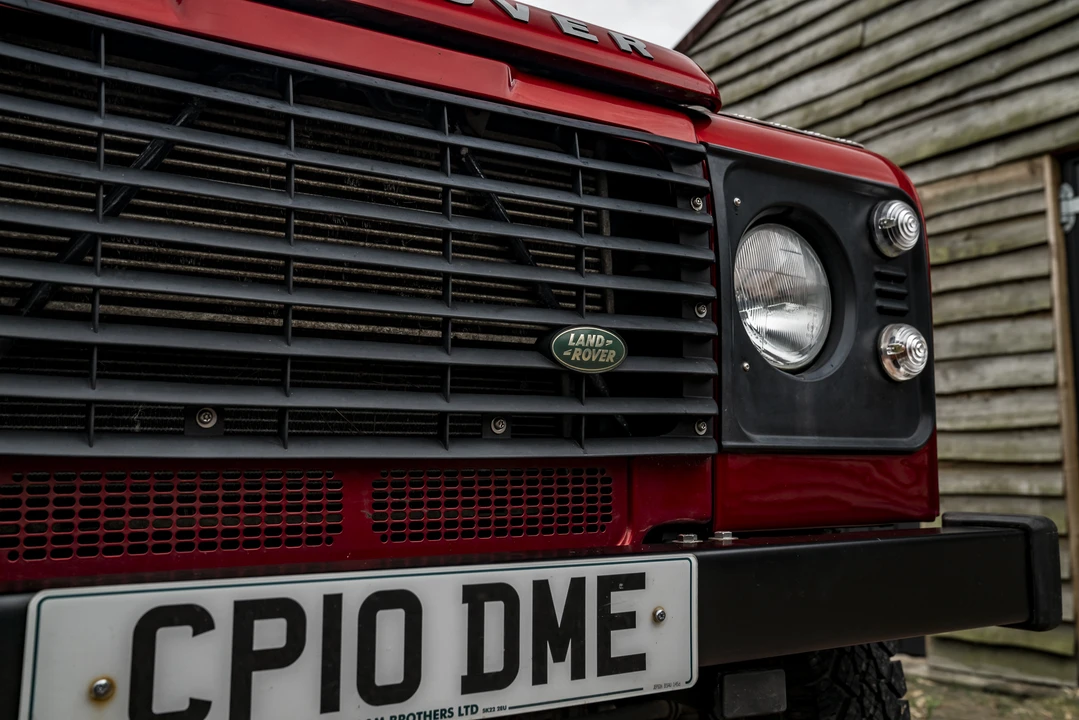 2010 Land Rover Defender 90 - Image 26 of 31