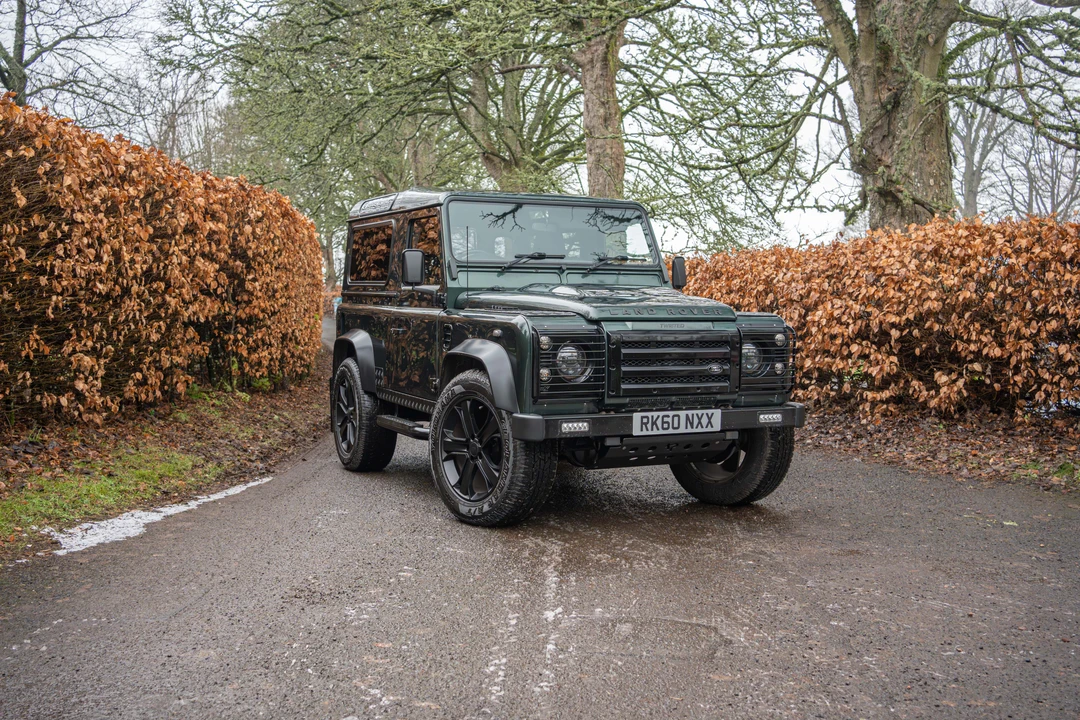 2010 Land Rover Defender 90 - Image 9 of 31