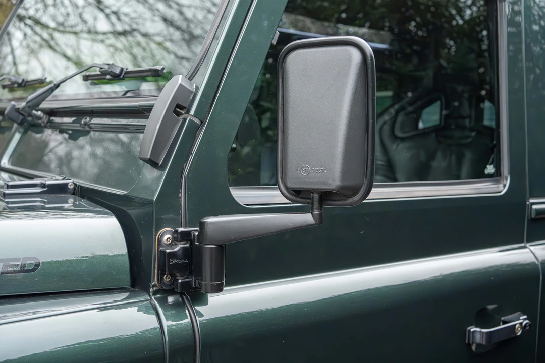 2010 Land Rover Defender 90 - Image 23 of 31