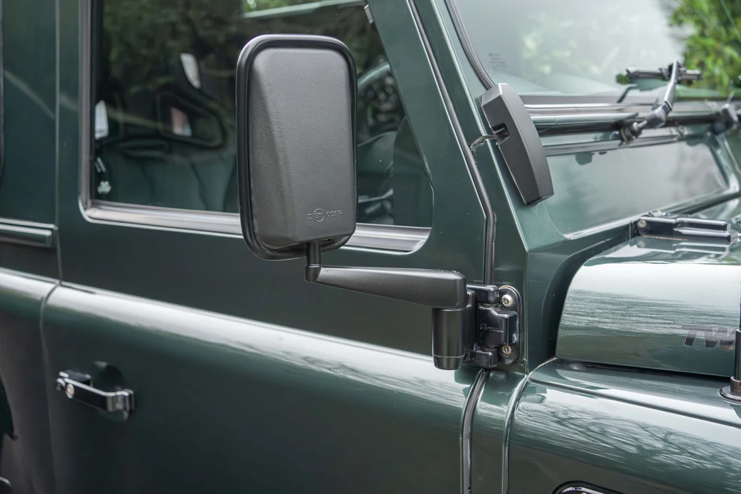 2010 Land Rover Defender 90 - Image 24 of 31