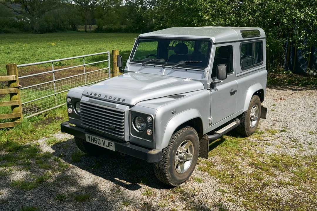 2010 Land Rover Defender 90 - Image 27 of 30