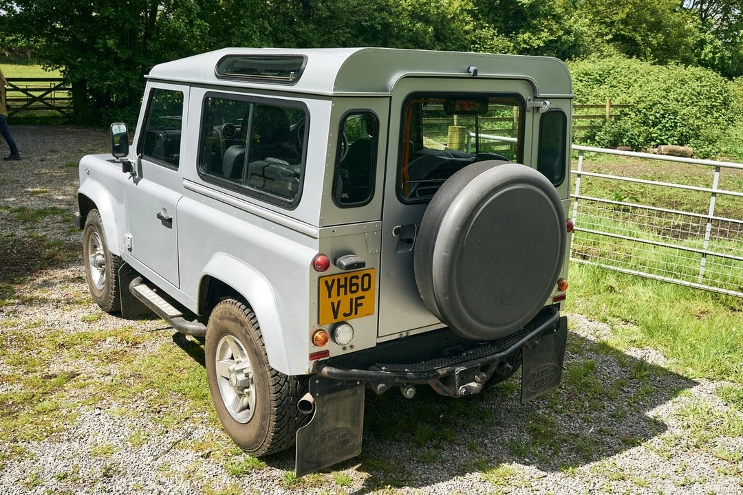 2010 Land Rover Defender 90 - Image 30 of 30