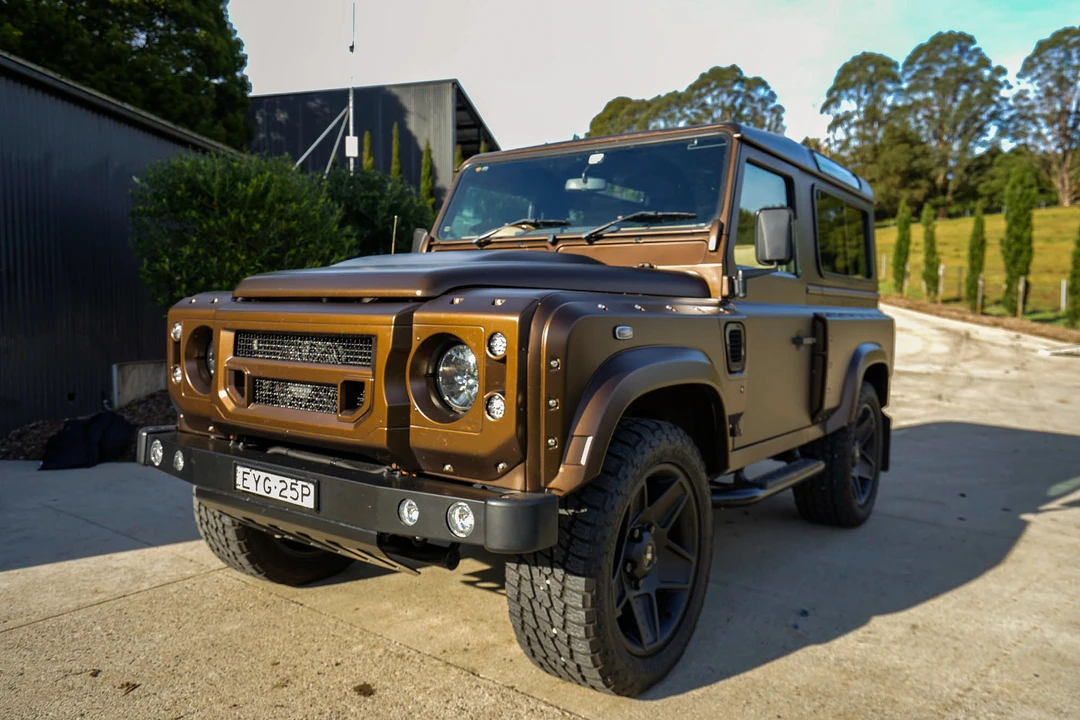 2010 Land Rover Defender 90 - Image 3 of 31
