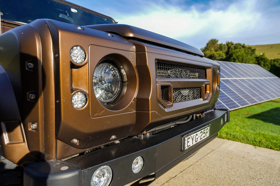 2010 Land Rover Defender 90 - Image 12 of 31