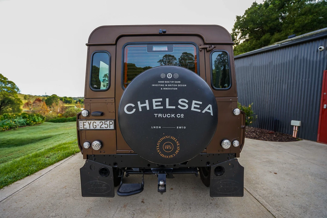 2010 Land Rover Defender 90 - Image 6 of 31