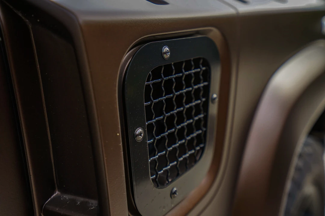2010 Land Rover Defender 90 - Image 15 of 31