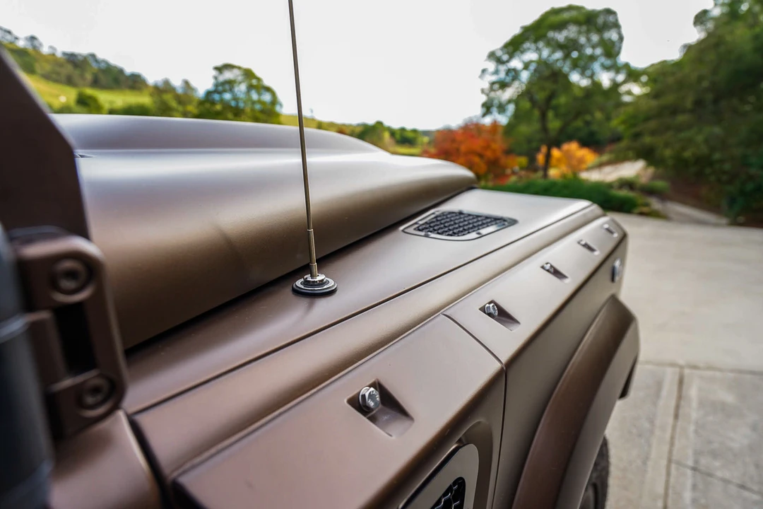 2010 Land Rover Defender 90 - Image 16 of 31