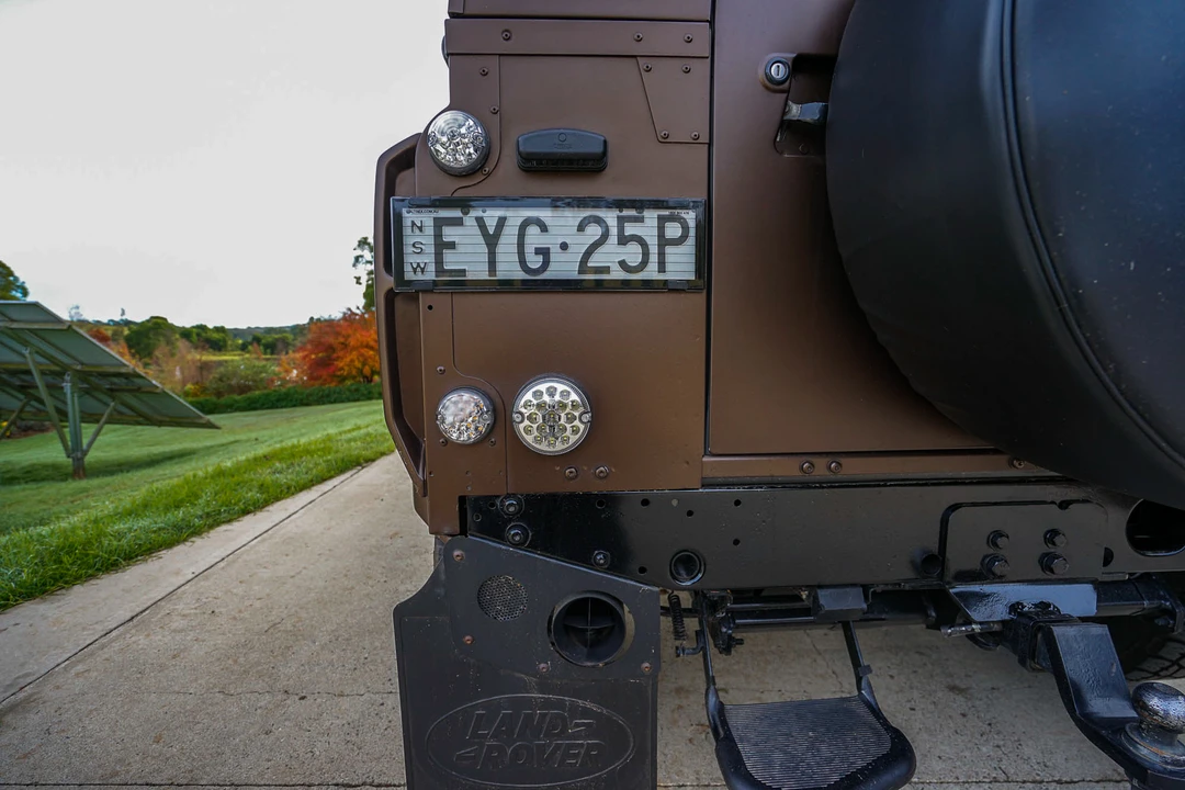 2010 Land Rover Defender 90 - Image 26 of 31
