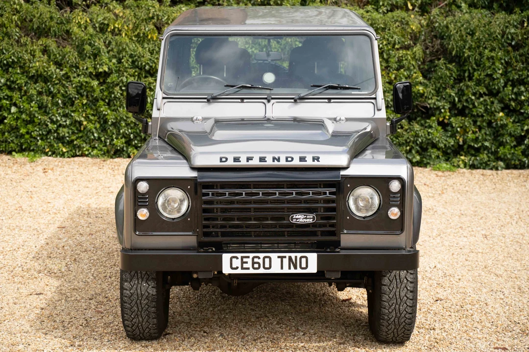 2010 Land Rover Defender 90 - Image 2 of 31