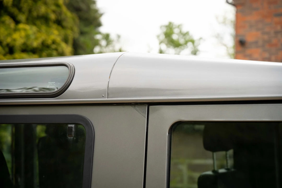 2010 Land Rover Defender 90 - Image 28 of 31