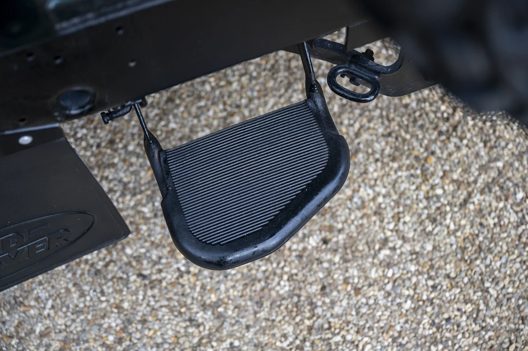 2010 Land Rover Defender 90 - Image 21 of 31