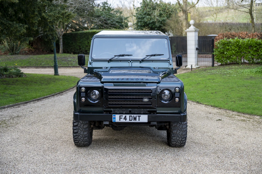 2010 Land Rover Defender 90 - Image 2 of 31