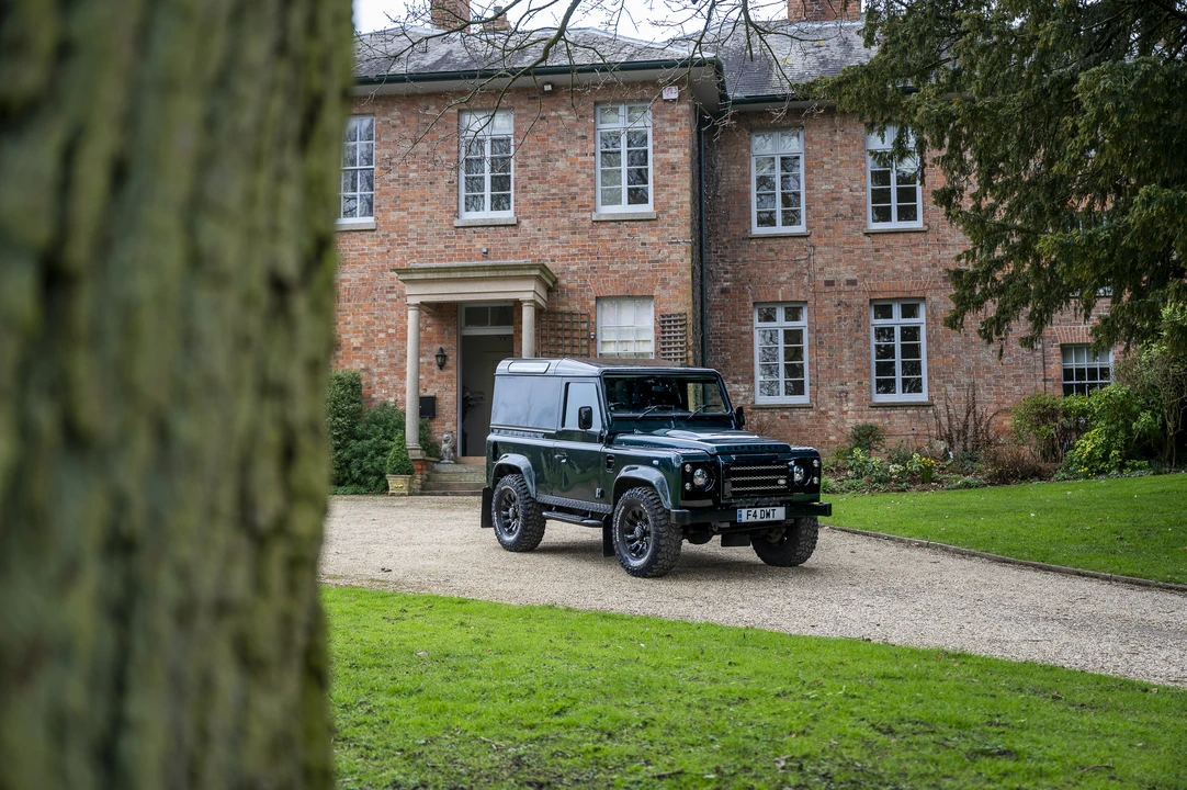 2010 Land Rover Defender 90 - Image 19 of 31
