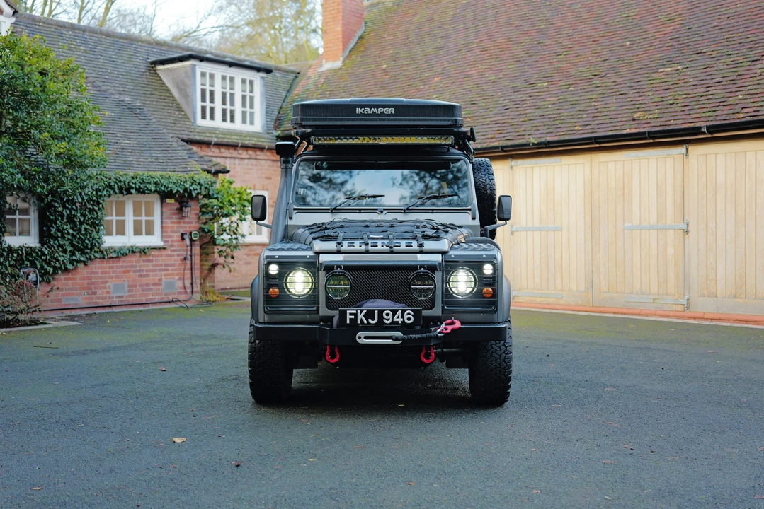 2010 Land Rover Defender 90 - Image 2 of 21