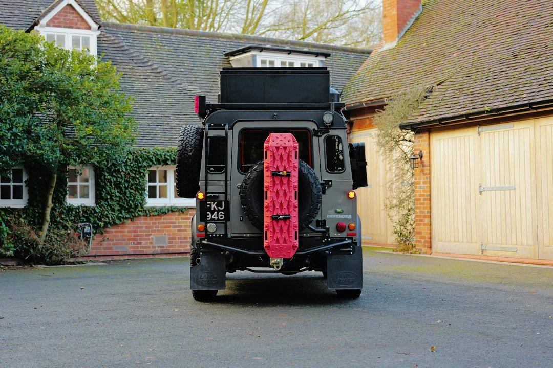 2010 Land Rover Defender 90 - Image 12 of 21