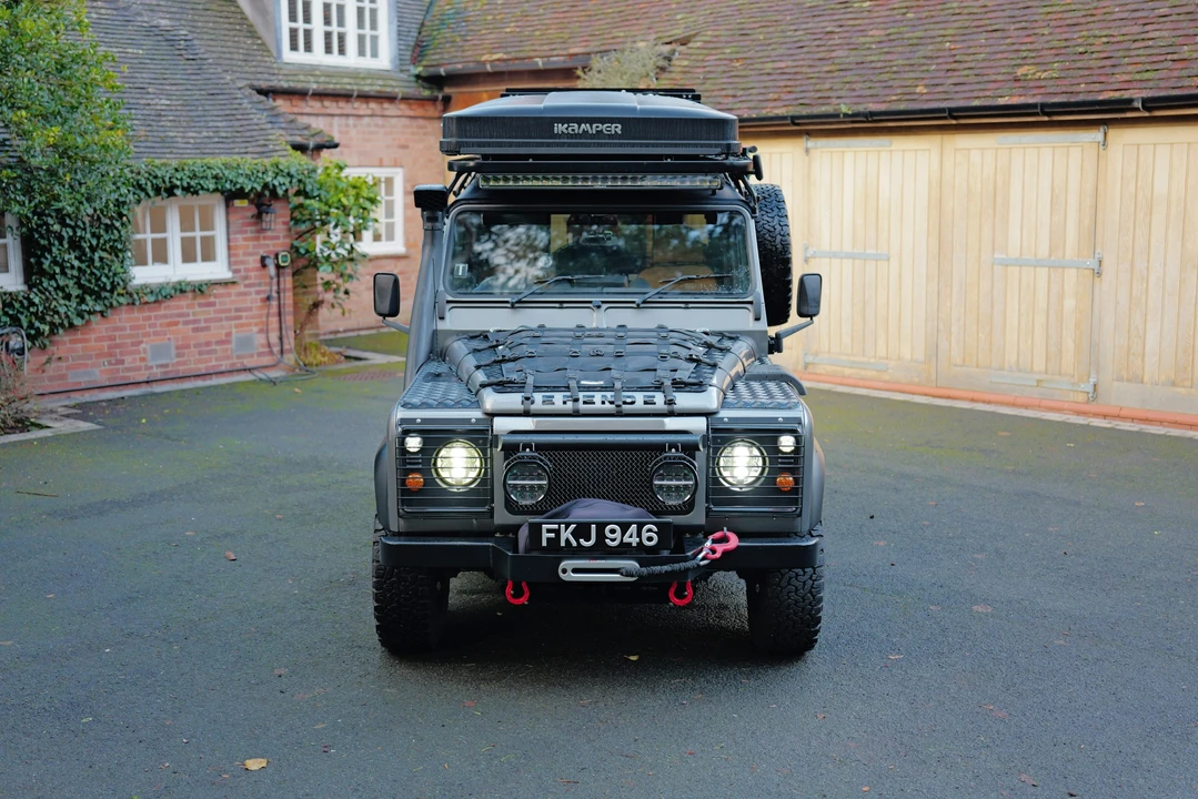 2010 Land Rover Defender 90 - Image 16 of 21