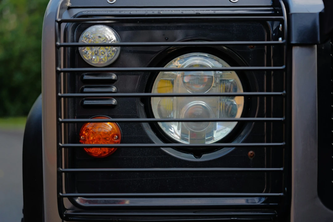 2010 Land Rover Defender 90 - Image 19 of 21